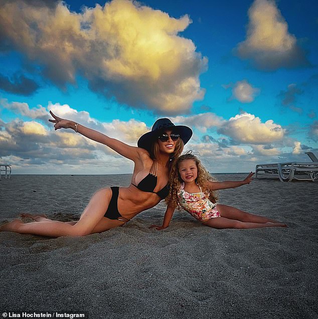 RHOM’s Lisa Hochstein, 40, exhibits off bikini physique as she poses up a storm with ‘mini-me’ daughter Elle on seaside journey… amid ugly break up with ex Lenny, 56 RHOM’s Lisa Hochstein, 40, exhibits off bikini physique as she poses up a storm with ‘mini-me’ daughter Elle on seaside journey… amid ugly break up with ex Lenny, 56