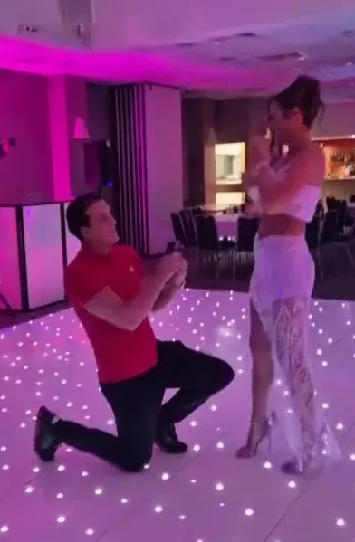 Noah Price proposing to Venezuela Fury.