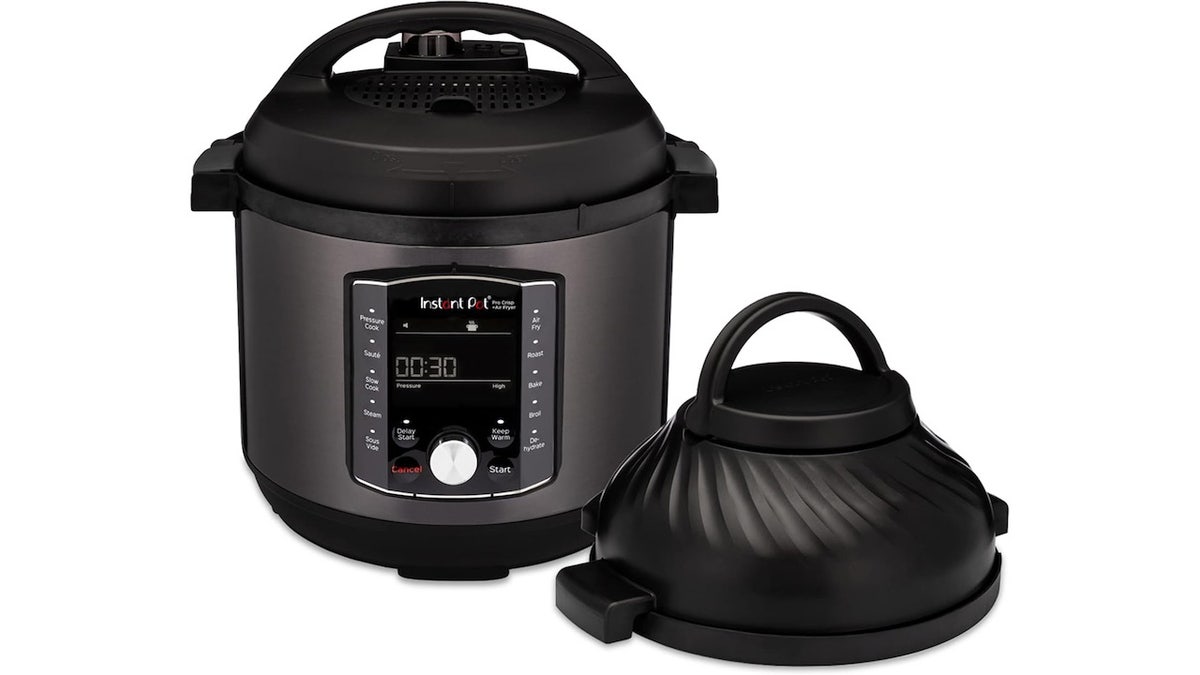 Use this as an air fryer or pressure cooker with the switch of a lid.