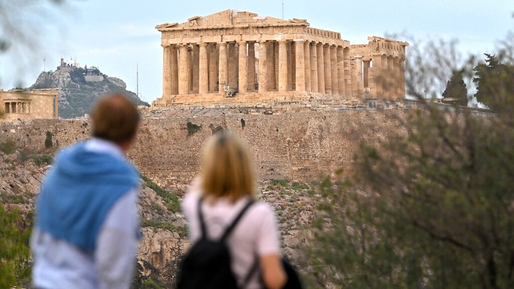 Travelers flock to see renowned landmark lastly without scaffolding after 200 years