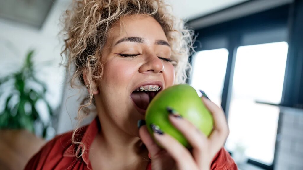 Fruit-based active ingredient might assist battle gum illness naturally, researchers find