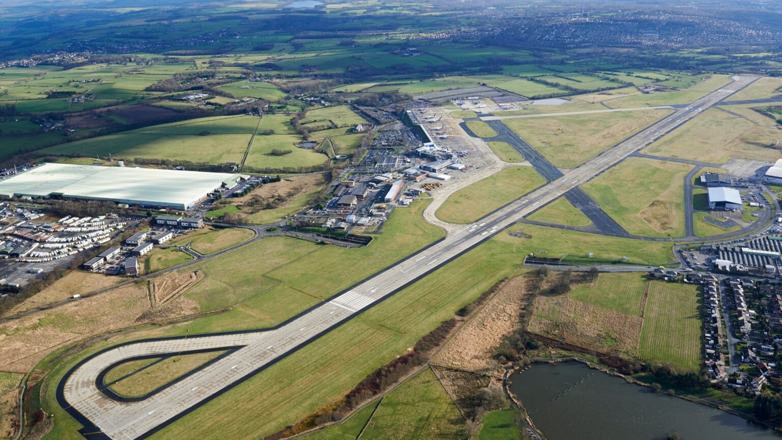 Runway issues require significant UK airport to close over night Runway issues require significant UK airport to close over night