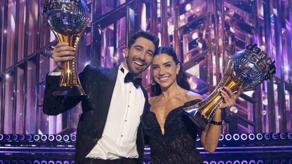 Joey Graziadei on Why He Likes Hosting the ‘DWTS’ Podcast and Handing Down the Reigning Champ Title Joey Graziadei on Why He Likes Hosting the ‘DWTS’ Podcast and Handing Down the Reigning Champ Title