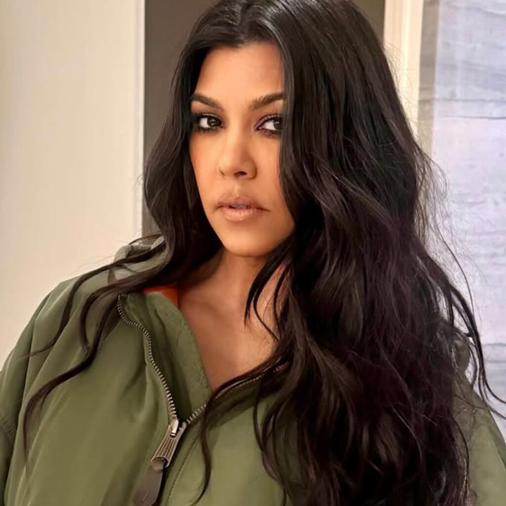 Why Kourtney Kardashian Left Household Group Chat Why Kourtney Kardashian Left Household Group Chat