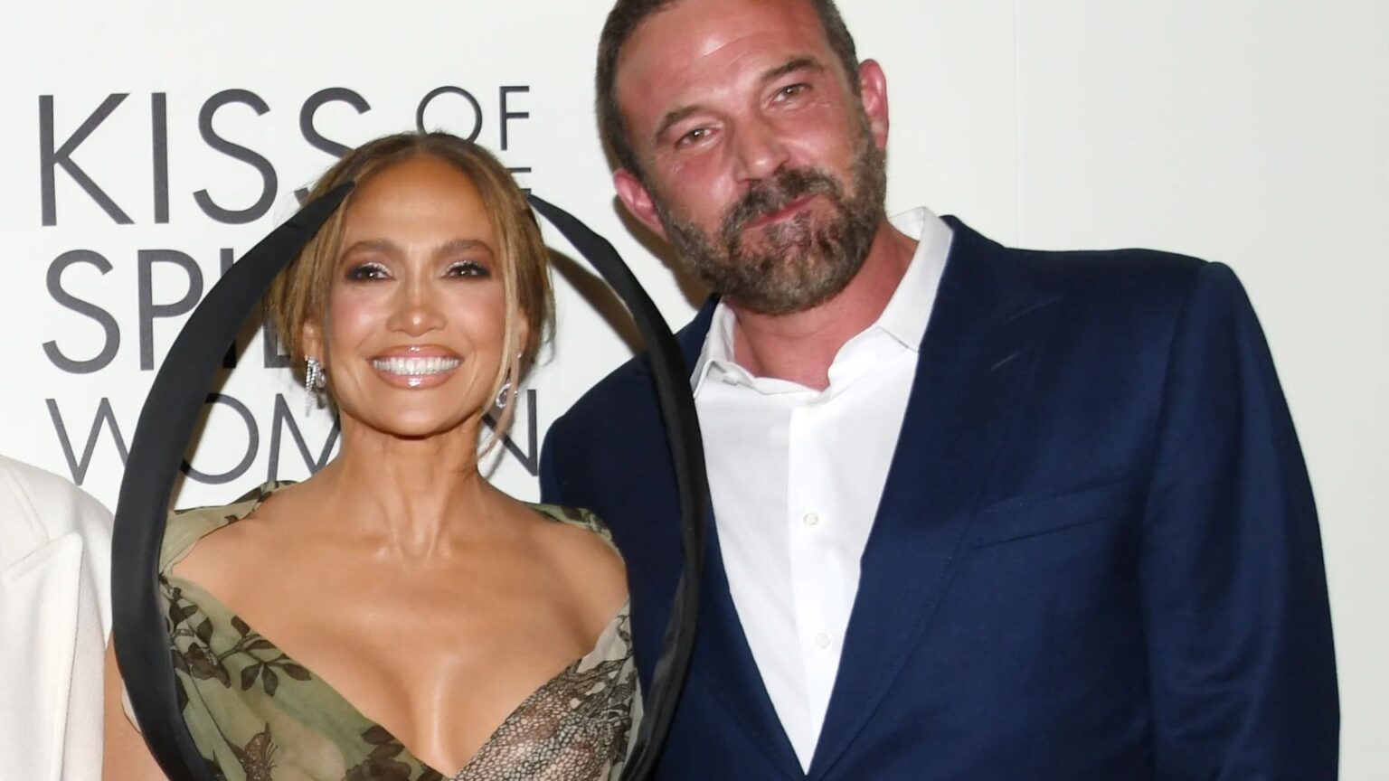 Jennifer Lopez & Ben Affleck look cosy on red carpet after she declared divorce