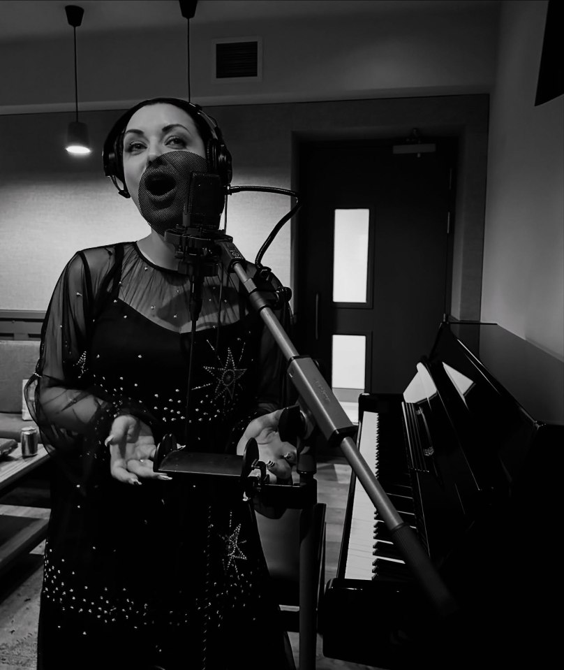 EastEnders star Shona McGarty plans huge pop career as she hits the studio with Kylie and Westlife producer months after quitting Albert Square</p>
<p>https://www.instagram.com/p/DLc1YwPtMy8/?hl=en&img_index=1