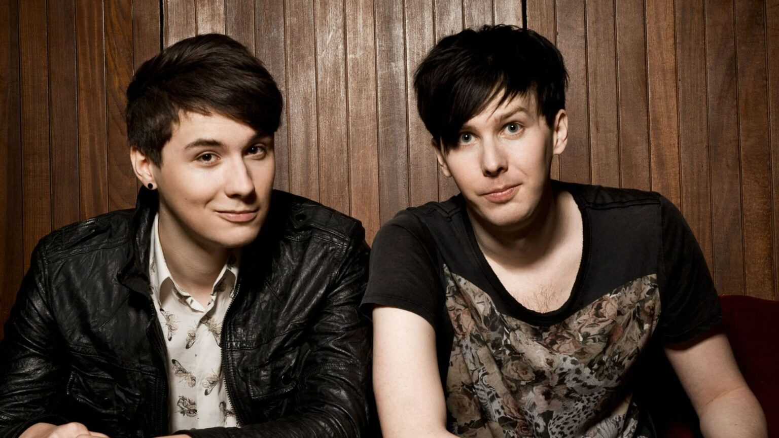 YouTube stars Dan and Phil expose they have actually covertly been a couple for 16 years