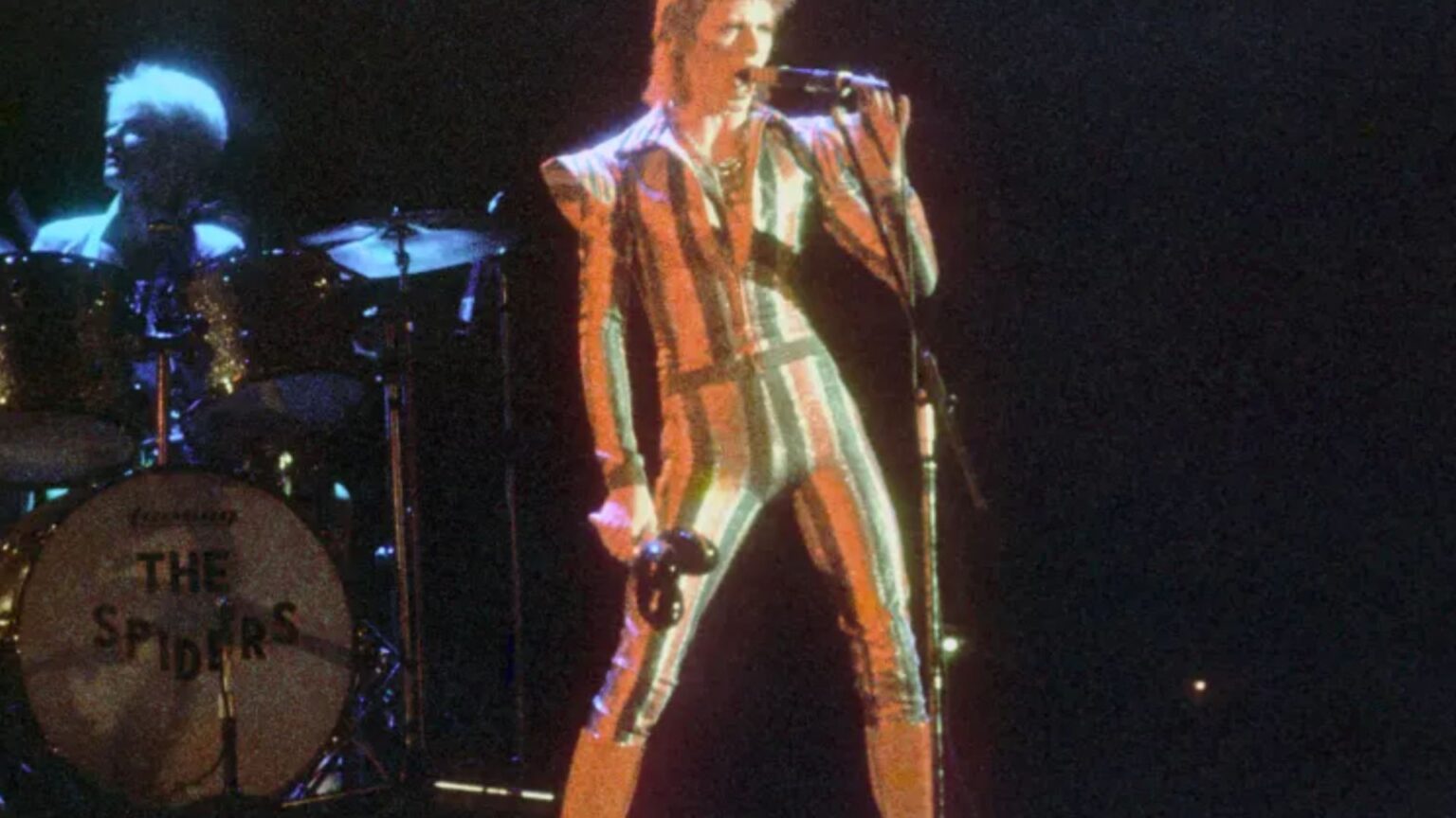 Minute Hollywood star shocks with claim she time took a trip to see David Bowie