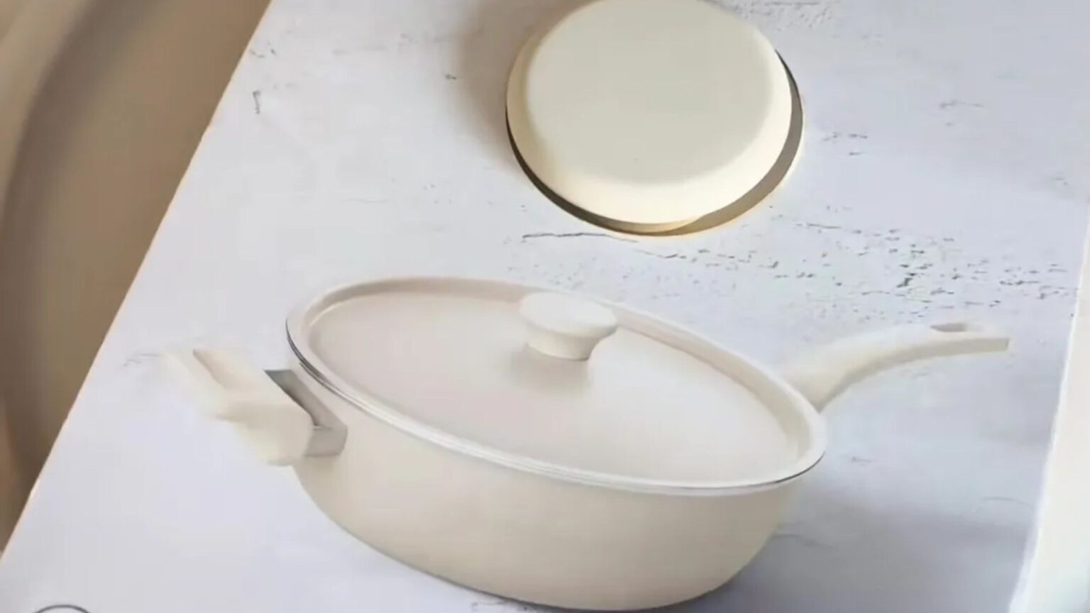 Conserve ₤ 100 with M&S’ Le Creuset deceive as fans are prompted to ‘get one right away’
