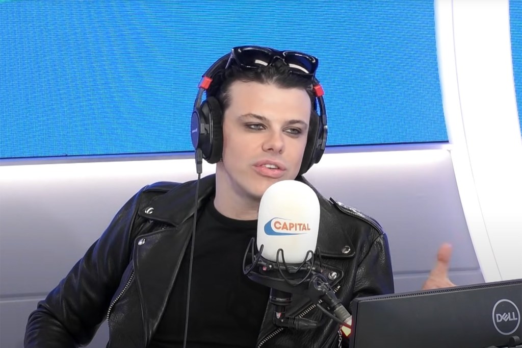YUNGBLUD States His Granny Would ‘Lie’ That Rod Stewart Was His Grandfather– And the Icon DM ‘d Him About It YUNGBLUD States His Granny Would ‘Lie’ That Rod Stewart Was His Grandfather– And the Icon DM ‘d Him About It