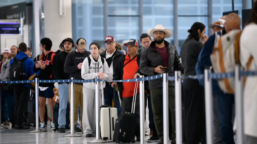 Shutdown'&#x 27; s effect at airports will aggravate, states TSA– tourists must '&#x 27; go early &#x 27; and &#x 27; be patient &#x 27; Shutdown'&#x 27; s effect at airports will aggravate, states TSA– tourists must '&#x 27; go early &#x 27; and &#x 27; be patient &#x 27;