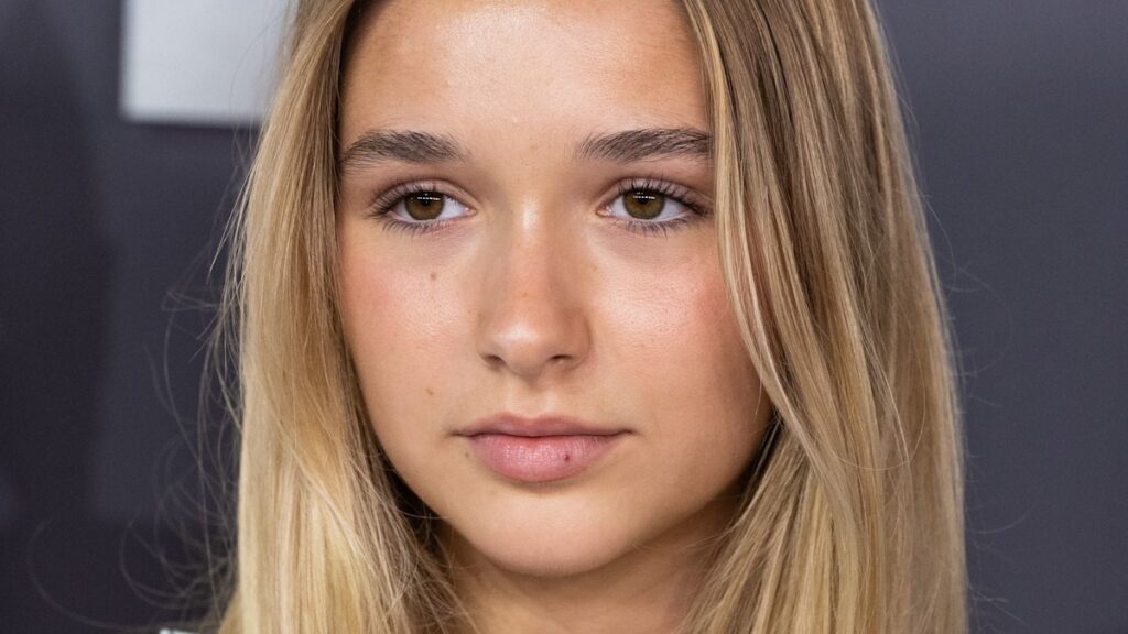 Harper Beckham’s streamlined make over is a love letter to the swinging 60s Harper Beckham’s streamlined make over is a love letter to the swinging 60s