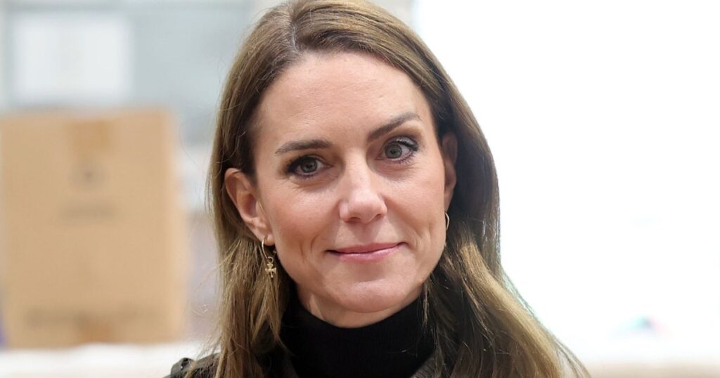 Luxe for Less! Sparkle Like Kate Middleton in These Gem Drop Earrings– The Search for Luxe for Less! Sparkle Like Kate Middleton in These Gem Drop Earrings– The Search for